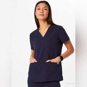 Figs Casma Three-Pocket Scrub Top Navy Blue Sz Small V-Neck New!